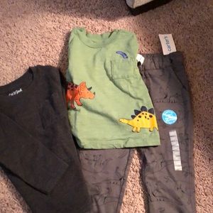 2t shirts and pair of pants